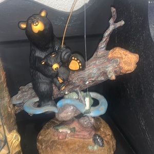 Bear statuette nice and solid piece